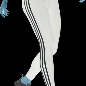 Adidas • Tight Fit • 7/8 Length • Worn Once